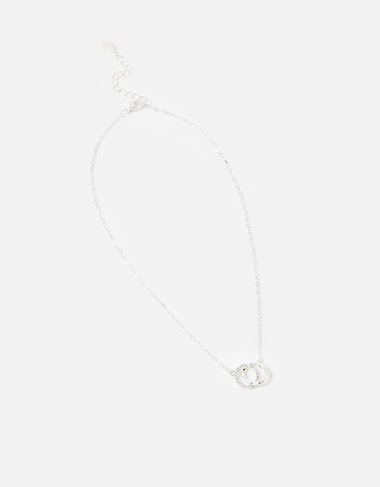 Linked Circle Pendant Necklace